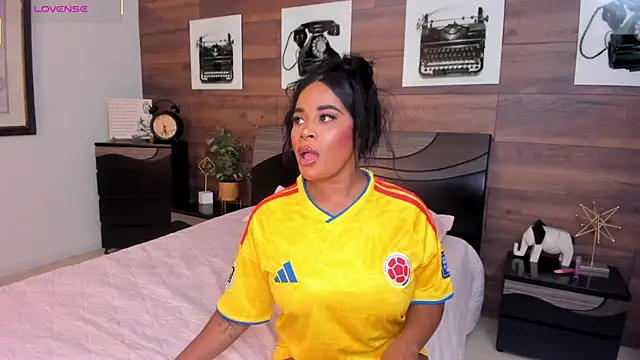 SammyDesire 10 online show from 06-17-26, 07:37