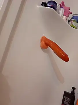 Snapshot of cumplay19850 chatting on 09-25-25, 05:44 cumplay19850 online show from 09-25-25, 05:44