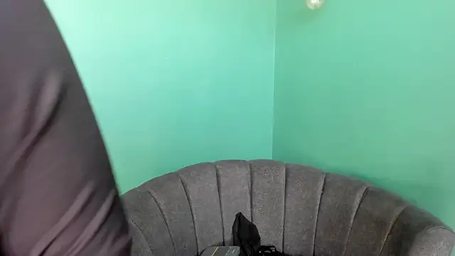 Snapshot of Alice_26_ chatting on 11-29-25, 02:53 Alice 26 online show from 11-29-25, 02:53