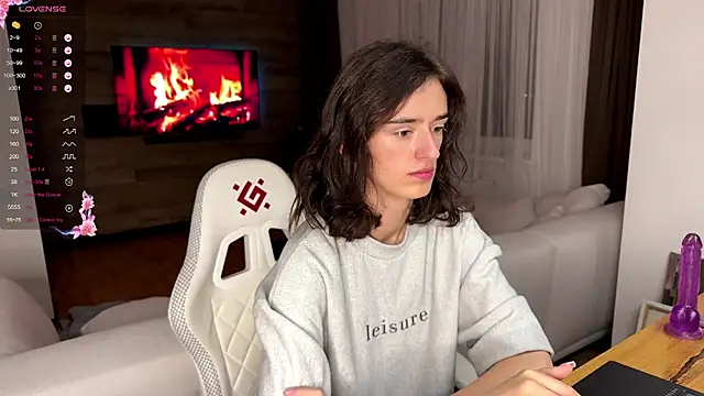 Snapshot of TwinTemptations chatting on 10-09-25, 06:17 TwinTemptations online show from 10-09-25, 06:17