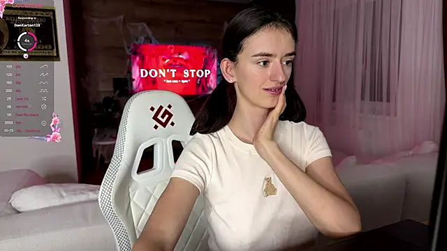 Snapshot of TwinTemptations chatting on 11-01-25, 09:50 TwinTemptations online show from 11-01-25, 09:50