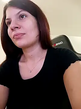 MeCherryy online show from 11-17-25, 01:28