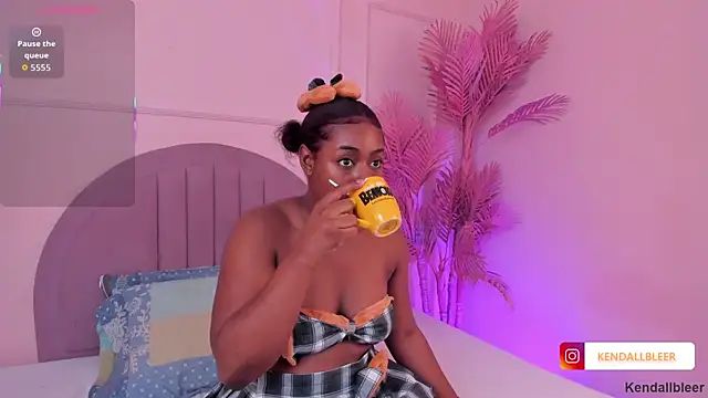 Kendallbleer online show from 09-12-25, 12:05