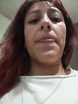 Snapshot of Hairydoll_ chatting on 10-23-25, 04:50 Hairydoll online show from 10-23-25, 04:50