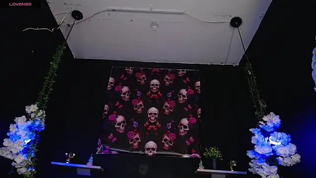 Snapshot of Hairydoll_ chatting on 10-24-25, 09:22 Hairydoll online show from 10-24-25, 09:22