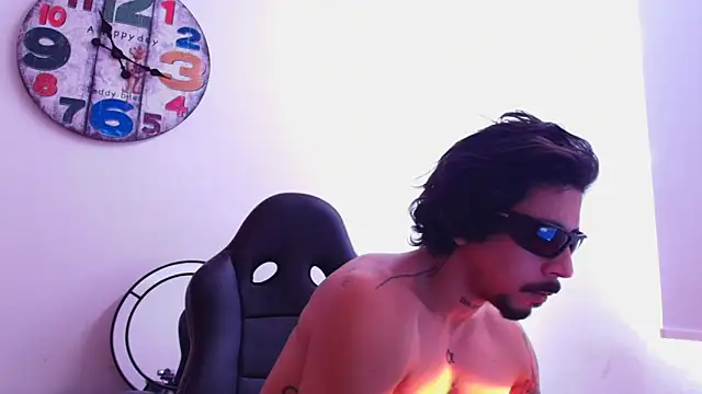 Snapshot of josemeirelesfox chatting on 10-06-25, 05:54 josemeirelesfox online show from 10-06-25, 05:54