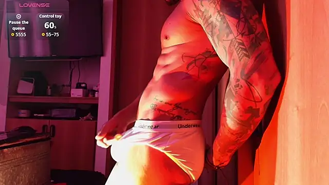 Snapshot of josemeirelesfox chatting on 10-17-25, 09:28 josemeirelesfox online show from 10-17-25, 09:28