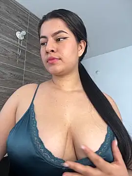 Saanvi21 online show from 10-24-25, 02:02