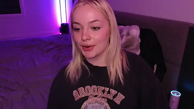 margot robbie7 online show from 06-15-26, 02:25