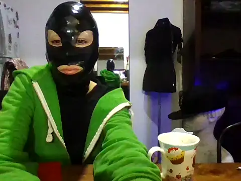 Snapshot of trixa chatting on 06-19-26, 03:44 trixa online show from 06-19-26, 03:44