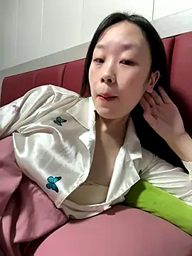 Minnie-66 online show from 10-21-25, 01:23