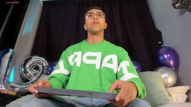 Colstorw  online show from 11-15-25, 10:23