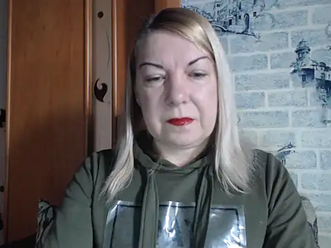 Snapshot of Lillia_Ray chatting on 03-19-26, 05:55 Lillia Ray online show from 03-19-26, 05:55
