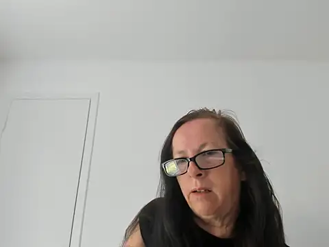 Snapshot of peachgoddess chatting on 05-03-26, 01:17 peachgoddess online show from 05-03-26, 01:17