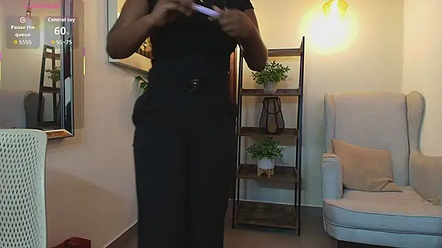 Snapshot of Coral_Lise chatting on 09-26-25, 11:14 Coral Lise online show from 09-26-25, 11:14