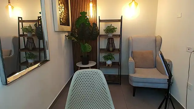 Snapshot of Coral_Lise chatting on 10-03-25, 11:07 Coral Lise online show from 10-03-25, 11:07