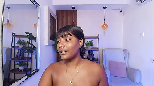 Snapshot of Coral_Lise chatting on 10-05-25, 01:20 Coral Lise online show from 10-05-25, 01:20