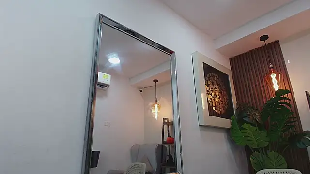 Snapshot of Coral_Lise chatting on 10-21-25, 11:11 Coral Lise online show from 10-21-25, 11:11