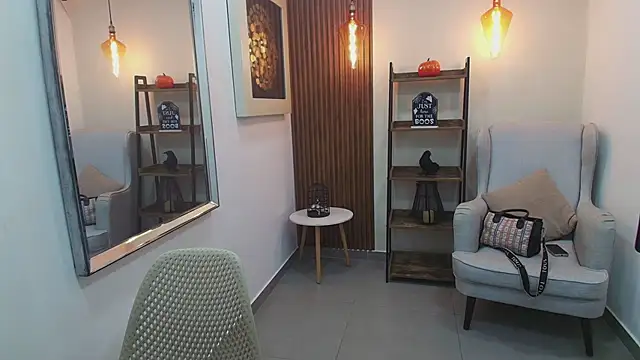 Snapshot of Coral_Lise chatting on 10-25-25, 11:07 Coral Lise online show from 10-25-25, 11:07