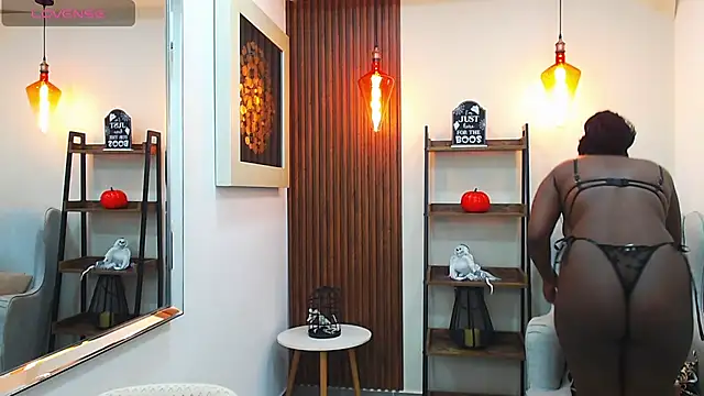 Snapshot of Coral_Lise chatting on 11-05-25, 11:10 Coral Lise online show from 11-05-25, 11:10