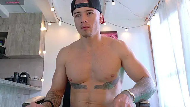 Snapshot of Ryannblue07 chatting on 10-04-25, 08:18 Ryannblue07 online show from 10-04-25, 08:18