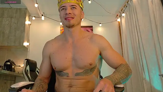 Snapshot of Ryannblue07 chatting on 10-08-25, 11:13 Ryannblue07 online show from 10-08-25, 11:13