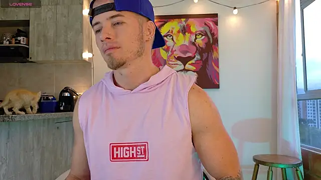 Snapshot of Ryannblue07 chatting on 10-18-25, 10:32 Ryannblue07 online show from 10-18-25, 10:32