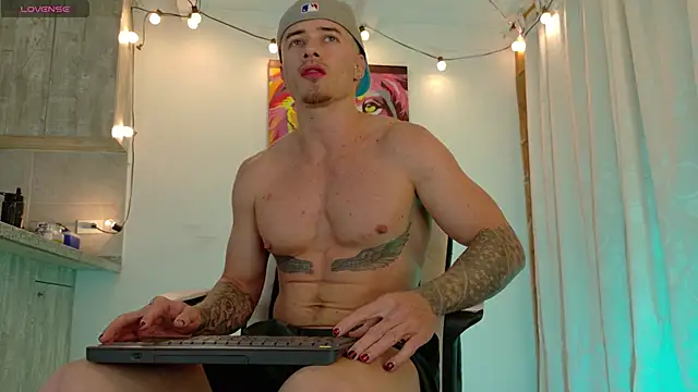 Snapshot of Ryannblue07 chatting on 10-30-25, 12:56 Ryannblue07 online show from 10-30-25, 12:56