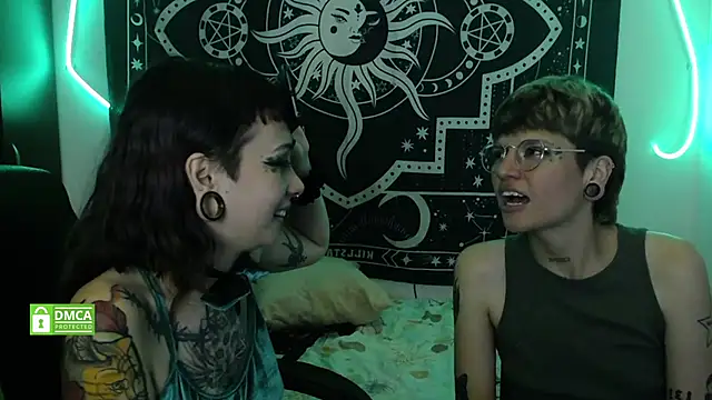 lovelockedlips online show from 03-18-25, 05:52