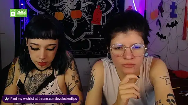 lovelockedlips online show from 10-25-25, 01:02