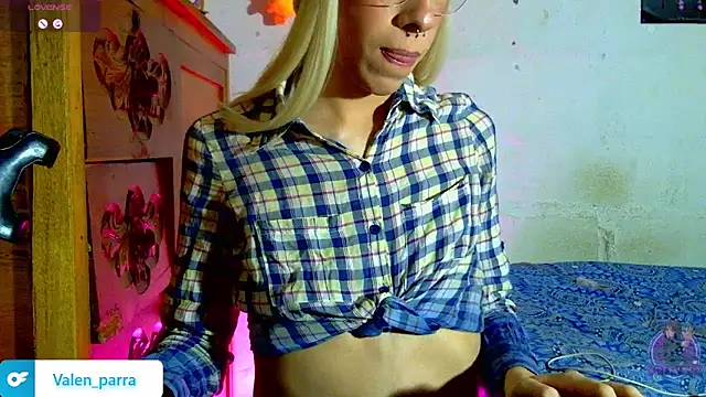 Snapshot of kattycat_ chatting on 11-18-25, 02:39 kattycat online show from 11-18-25, 02:39