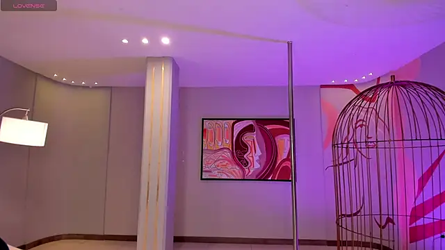 CandaseRussell online show from 09-23-25, 08:23