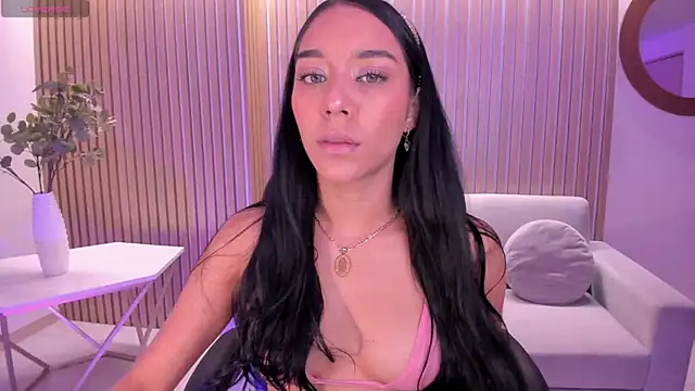 Snapshot of AmaliaCrus chatting on 09-20-25, 08:10 AmaliaCrus online show from 09-20-25, 08:10