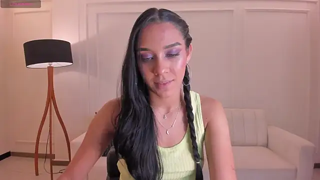 Snapshot of AmaliaCrus chatting on 10-02-25, 08:05 AmaliaCrus online show from 10-02-25, 08:05