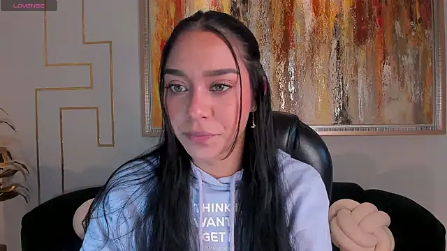 Snapshot of AmaliaCrus chatting on 10-17-25, 12:52 AmaliaCrus online show from 10-17-25, 12:52