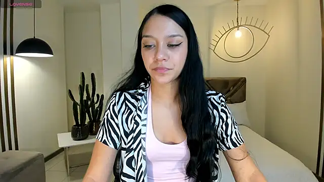 Snapshot of AmaliaCrus chatting on 10-20-25, 08:20 AmaliaCrus online show from 10-20-25, 08:20