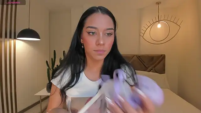 Snapshot of AmaliaCrus chatting on 10-22-25, 08:08 AmaliaCrus online show from 10-22-25, 08:08