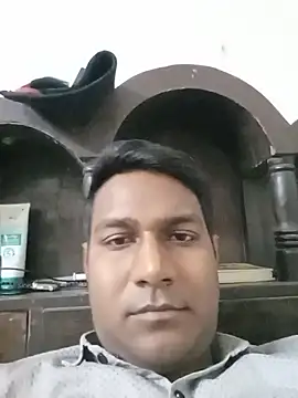 Snapshot of vikesh05 chatting on 11-30-25, 05:06 vikesh05 online show from 11-30-25, 05:06