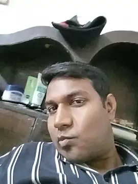 Snapshot of vikesh05 chatting on 12-02-25, 08:04 vikesh05 online show from 12-02-25, 08:04