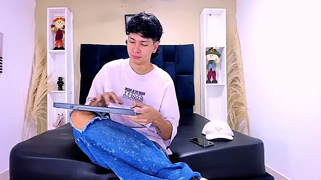 Jhojan twink online show from 09-26-25, 11:58