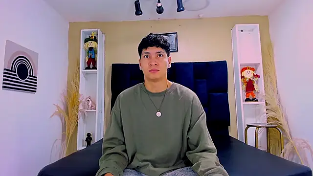 Jhojan twink online show from 10-14-25, 12:17