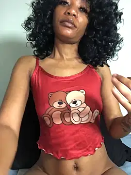 Snapshot of Miss__Mandy chatting on 10-27-25, 05:28 Miss Mandy online show from 10-27-25, 05:28