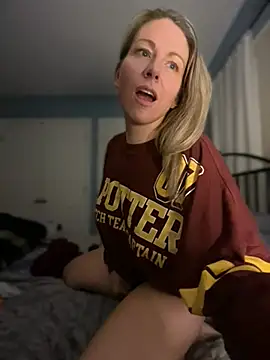 LittleMsMILF online show from 03-06-26, 04:53