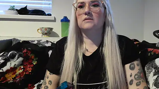 Sizzling Indie36 online show from 09-28-25, 05:18