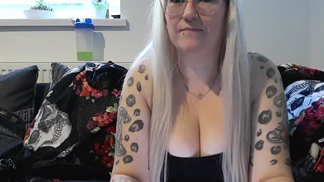 Sizzling Indie36 online show from 09-29-25, 08:19