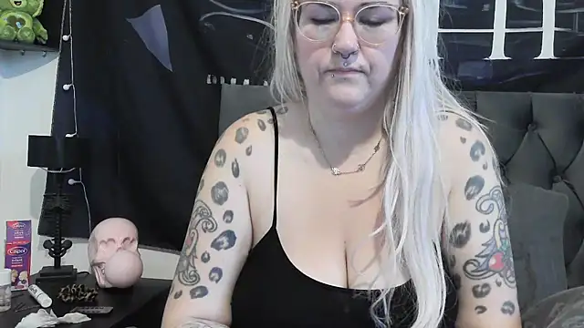 Sizzling Indie36 online show from 10-19-25, 11:00