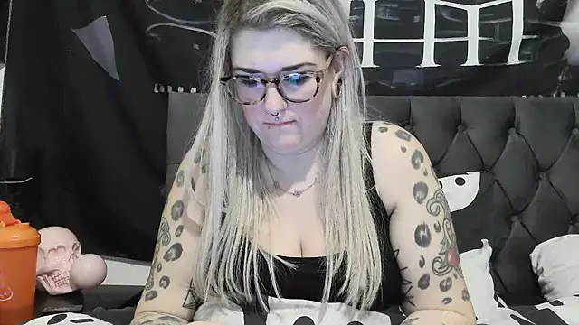 Sizzling Indie36 online show from 12-15-25, 12:15