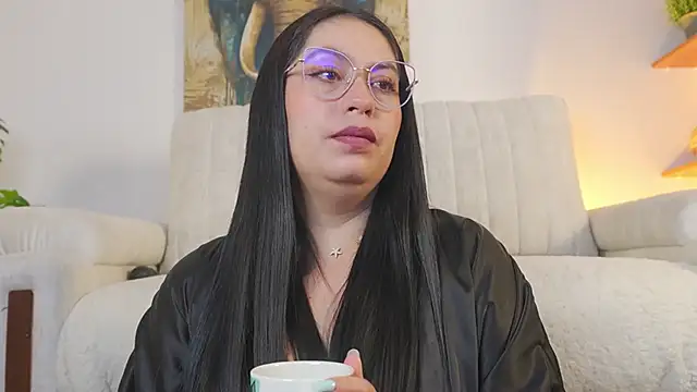 Snapshot of AliceCorner chatting on 03-25-26, 12:00 AliceCorner online show from 03-25-26, 12:00