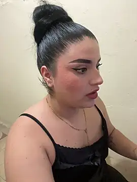 pareja curiosa19 online show from 05-08-26, 11:21