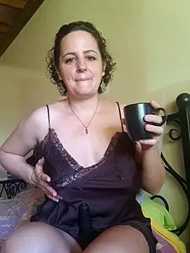 emiliemilf online show from 06-18-26, 08:35